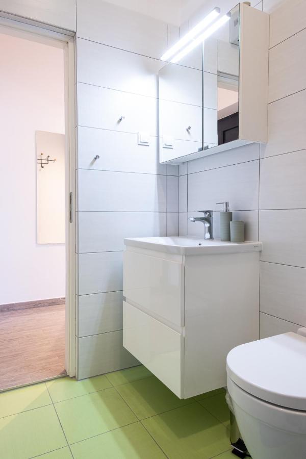 Studio Apartment Les - 4 Min Walk From Amphiteatre Pula Ngoại thất bức ảnh